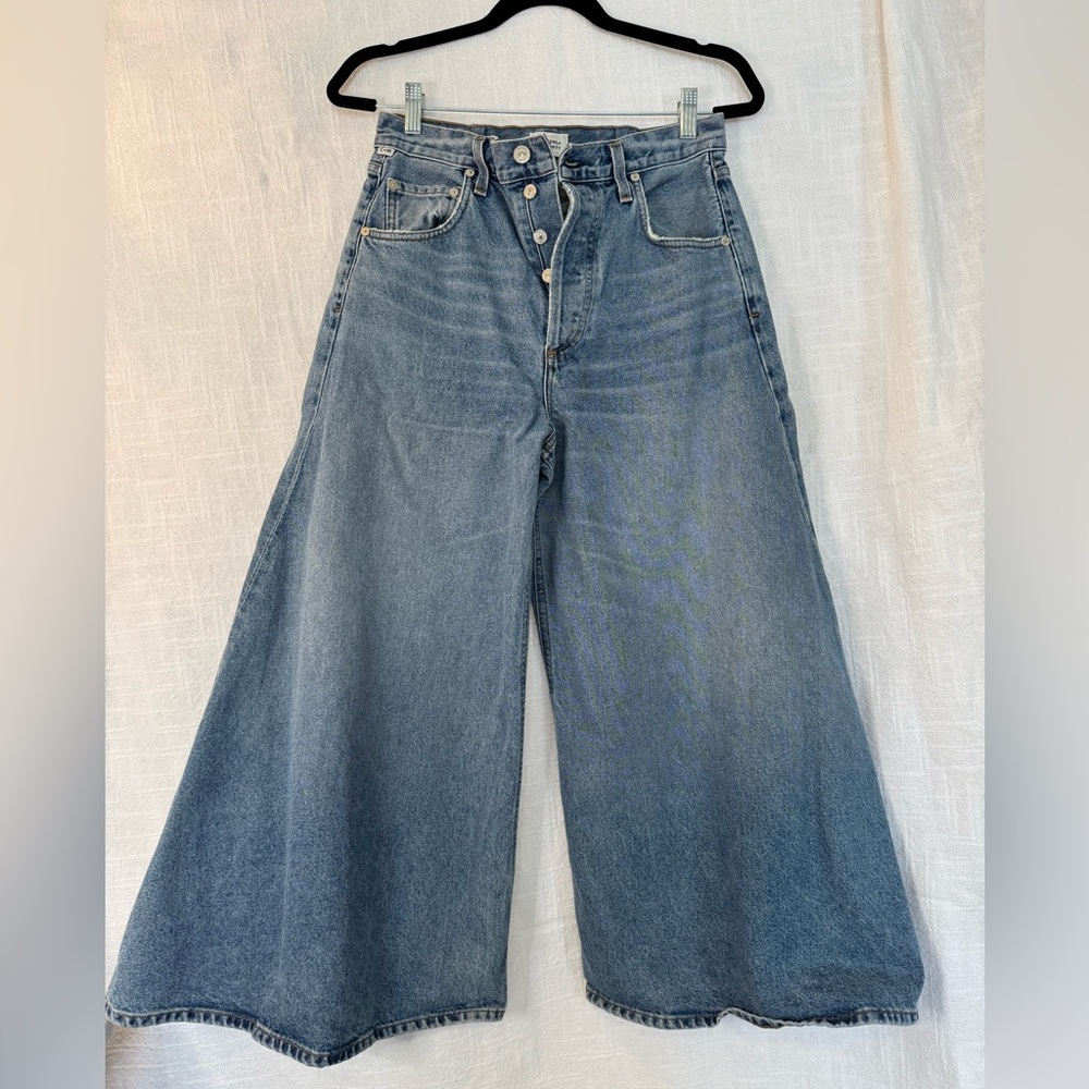 Citizens Of Humanity Wide-Leg Flare Jeans in Medium Blue - Picture 7 of 14